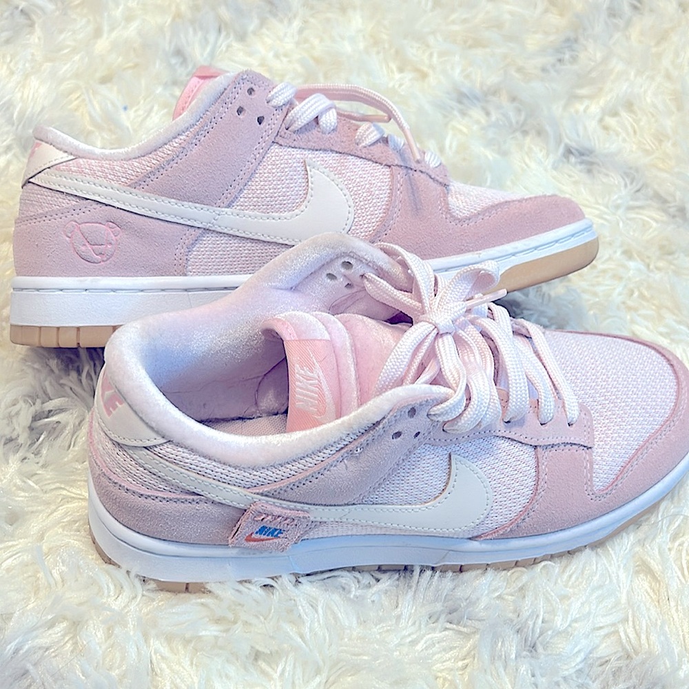 Wmns Nike Dunk Low 'Teddy Bear’